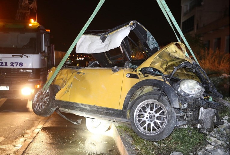 VIDEO U teškoj prometnoj nesreći u Splitu poginuo mladić, policija traži očevice