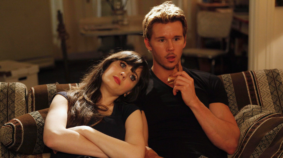 Djevojka se požalila: "Dečko spava na kauču otkad prijateljica živi s nama"