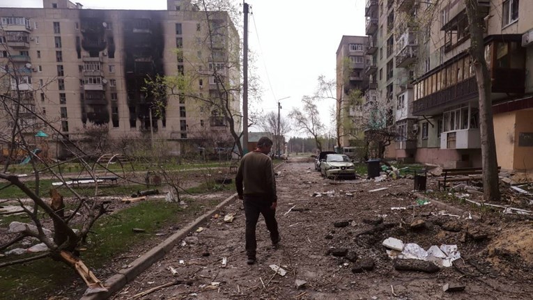 Ukrajina: Rusi gađali školu u Severodonjecku, poginulo troje ljudi