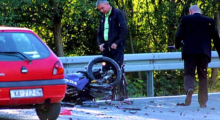 Teški sudar auta i motocikla kod Karlovca, motociklist poginuo na mjestu