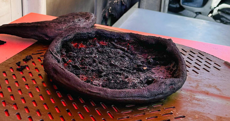 Splitski vatrogasci našalili se s intervencijom, objavili fotku izgorjele pizze