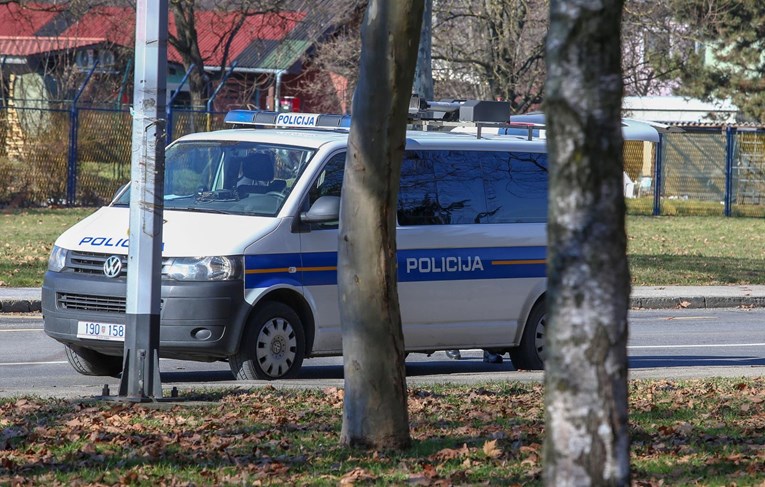 Auto naletio na biciklista u Zagrebu, na mjestu umro