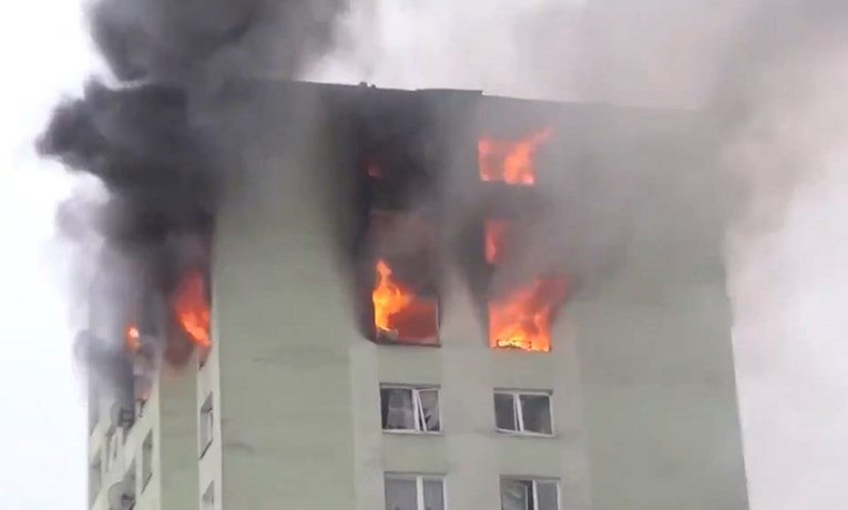 Eksplozija plina u zgradi u Slovačkoj, pet mrtvih, jedna osoba pala s balkona