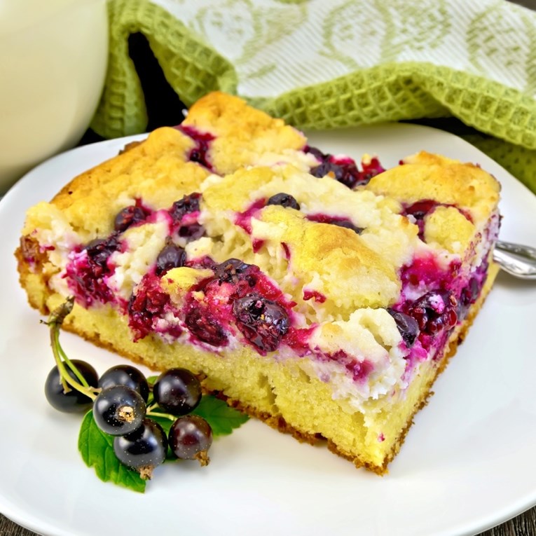 Voćni biskvitni kolači koji uvijek uspiju - čak i početnicima. Napravite ih već danas