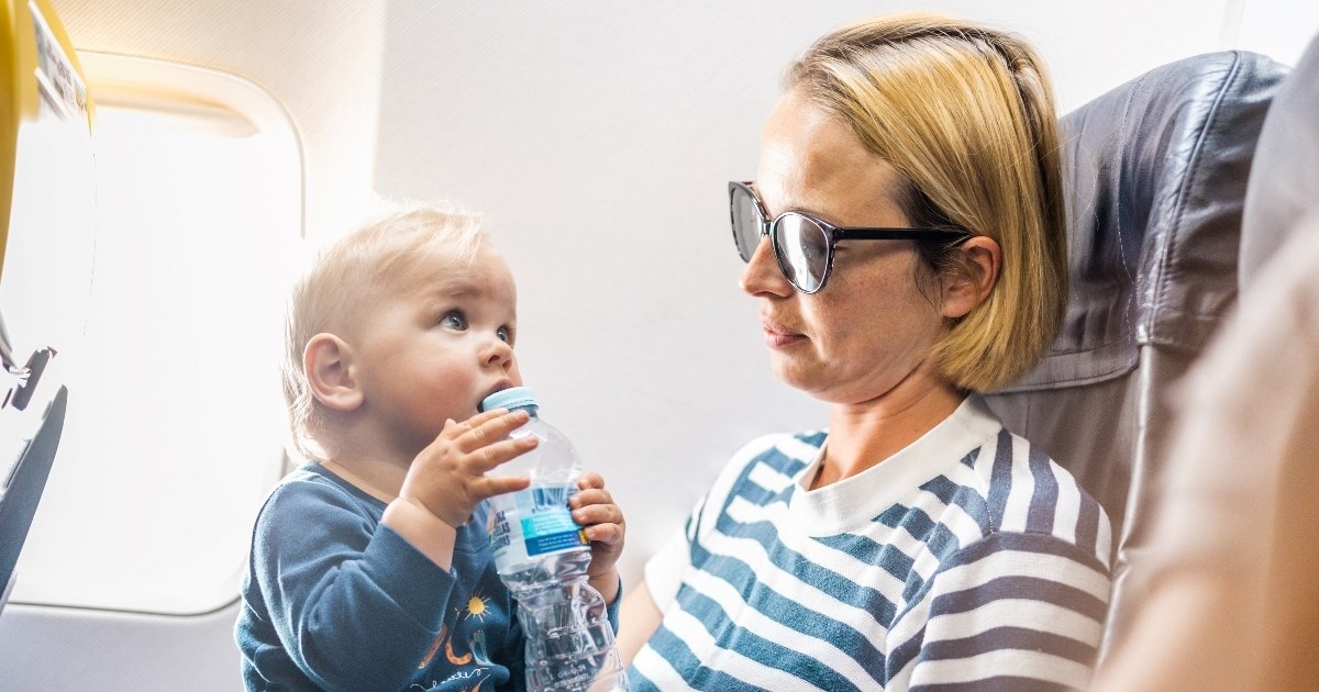 Letjeti s djetetom u krilu može biti opasno. Stručnjaci: Ljudi ne razumiju rizik