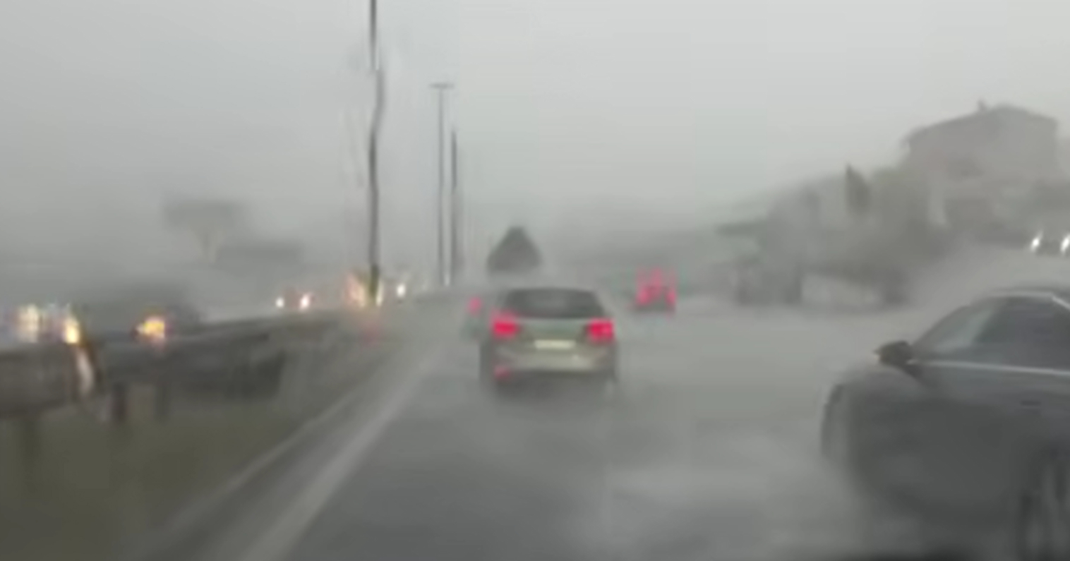 VIDEO Jako nevrijeme pogodilo Split, ulice su pod vodom