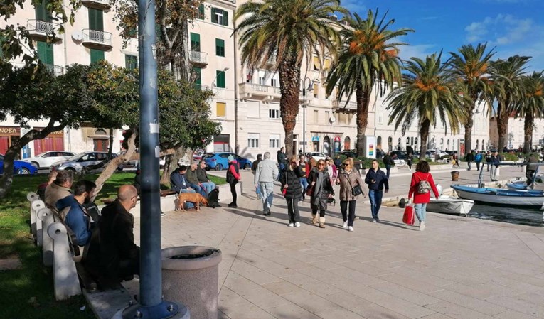 FOTO Pogledajte kako izgleda centar Splita dok ne rade kafići