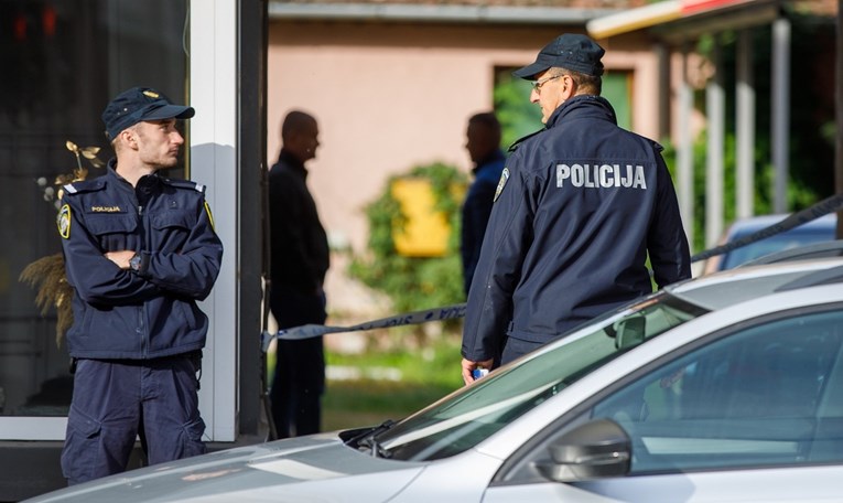 FOTO U dvorištu zgrade u Osijeku ubijen muškarac