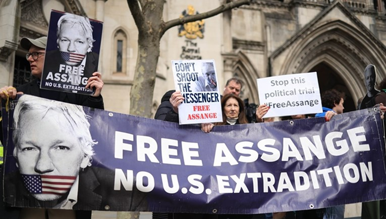 Biden: Razmatramo odustajanje od kaznenog progona Juliana Assangea
