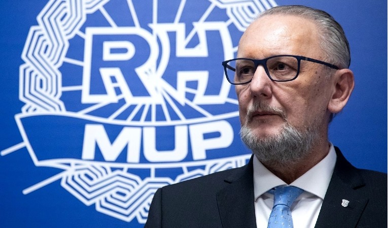 Božinović o policajcima koji su otimali mobitele migrantima: "Imali su značke"