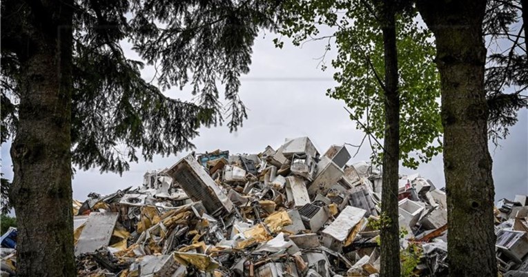 Nijemac na aukciji prodaje svoju staru šiltericu za žrtve poplava