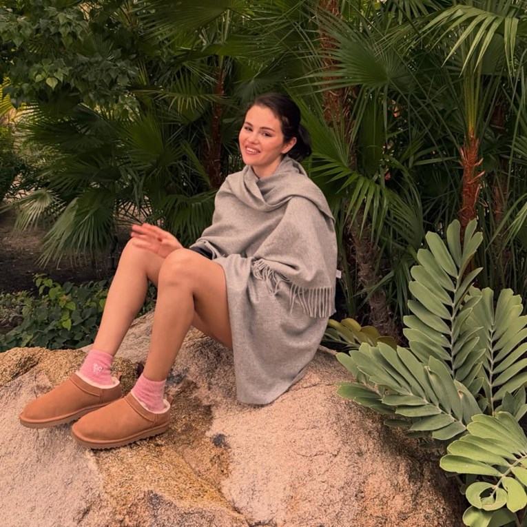 Mikro uggsice su novi must-have: Selena Gomez pokazala kako ih nositi