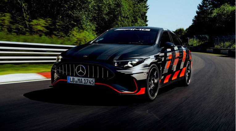 Mercedesov šef: Novi električni CLA 45 je 'najbolji V8 koji sam vozio'