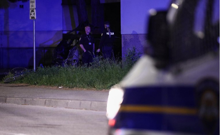Maloljetnici ukrali dva auta i s oba sletjeli s ceste. Na kraju ukrali i motor