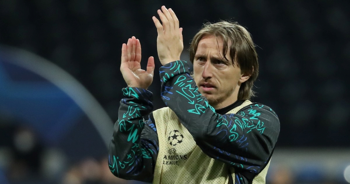 Modrić zaludio navijače: "Bolji je od Xavija i Inieste", "On nema roka trajanja"