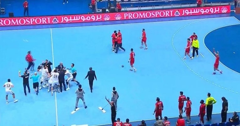 VIDEO Nevjerojatne scene na finalu rukometnog prvenstva Afrike