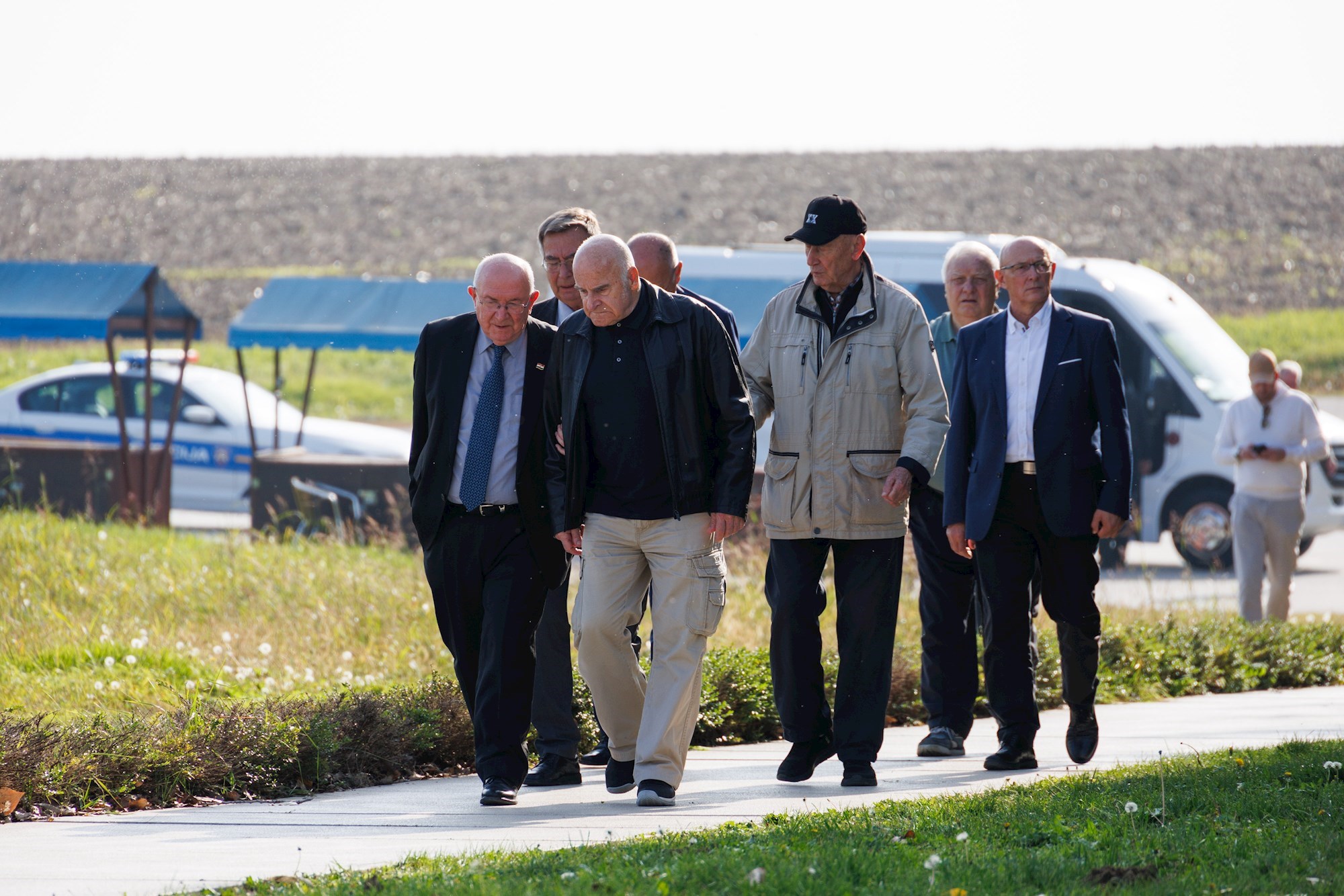 Vlada iz '91. posjetila Vukovar. Došli Budiša, Luka Bebić, Jarnjak, Mate Granić...