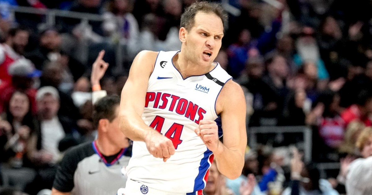 Bogdanović opet briljirao za novi klub. Zabio 33 poena i postao najbolji tricaš lige
