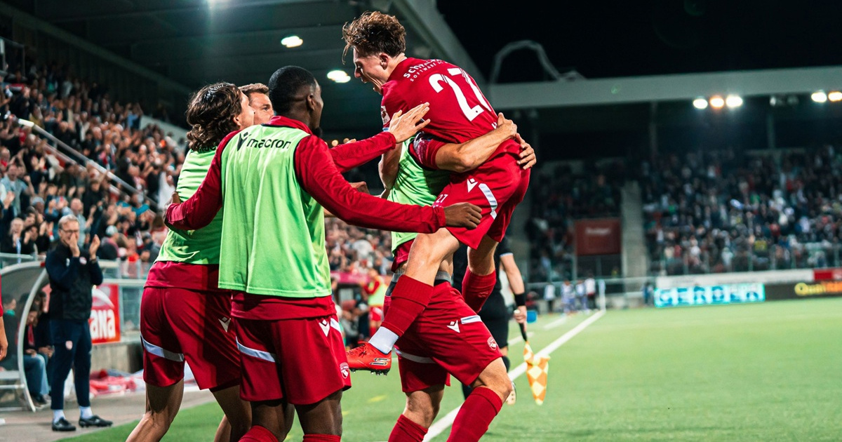 Najveća nogometna bajka pred prvom titulom u 128 godina dugoj povijesti kluba