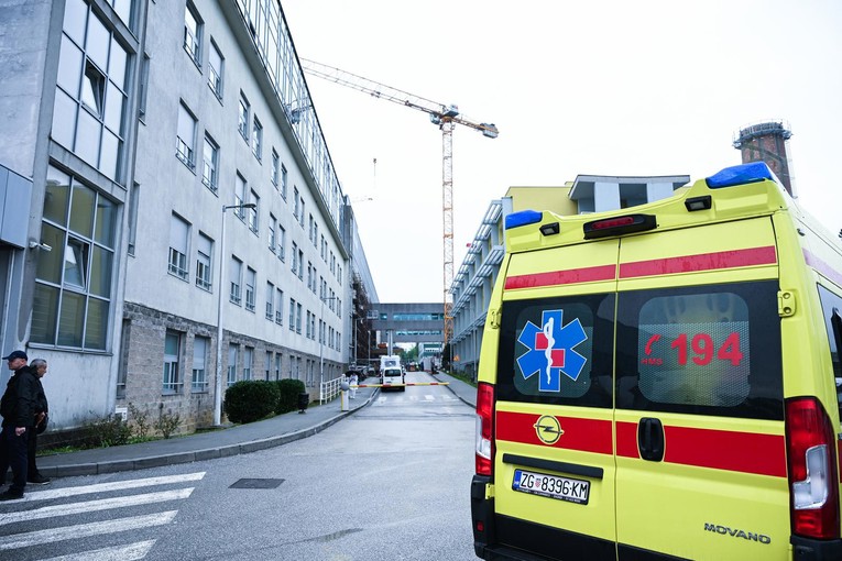 Pacijenti mjesecima čekaju na termine, Udruga traži pravo na privatno liječenje