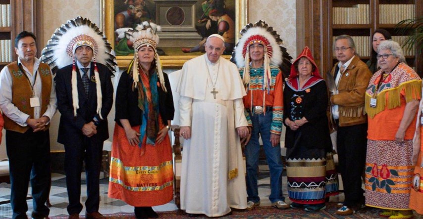 Papa se ispričao kanadskim Indijancima zbog zločina Crkve: "Tražim oprost od Boga"