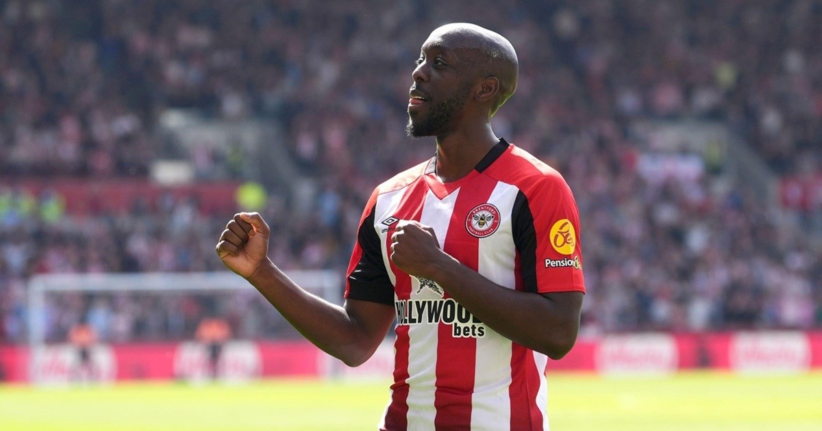 Molio je klub da ga pusti. Molba mu je uslišana i odlazi u Newcastle