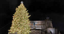Rimljani moraju pedalirati da bi gradsko božićno drvce svijetlilo