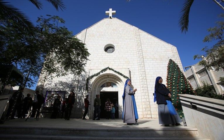 Crkva: Izraelski snajperist ubio majku i kćer koje su se skrivale u crkvi u Gazi