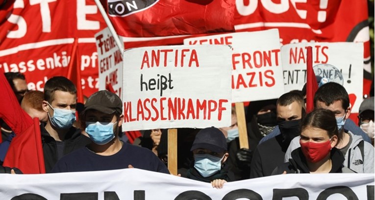 Pripadnici Antife lovili i čekićima napadali neonaciste po Budimpešti