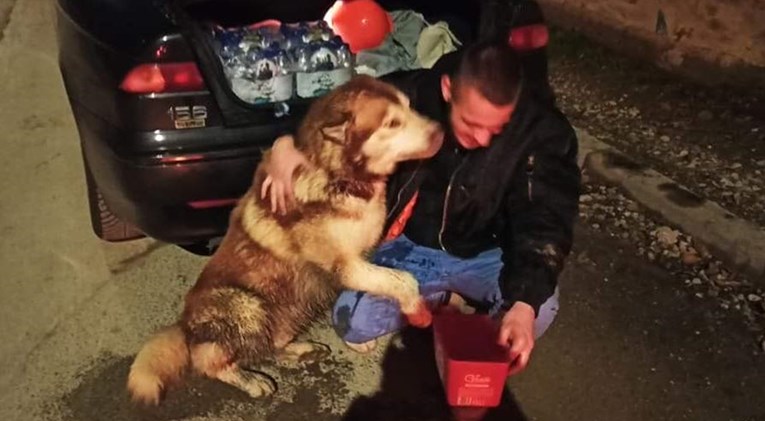 Emotivna fotografija iz Petrinje: Spašen pas koji je odvojen od svog vlasnika