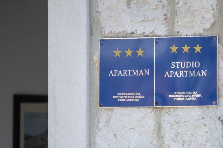 Zapečaćeni apartmani, kuće i kampovi. Inspekcija otkrila 166 nepravilnosti