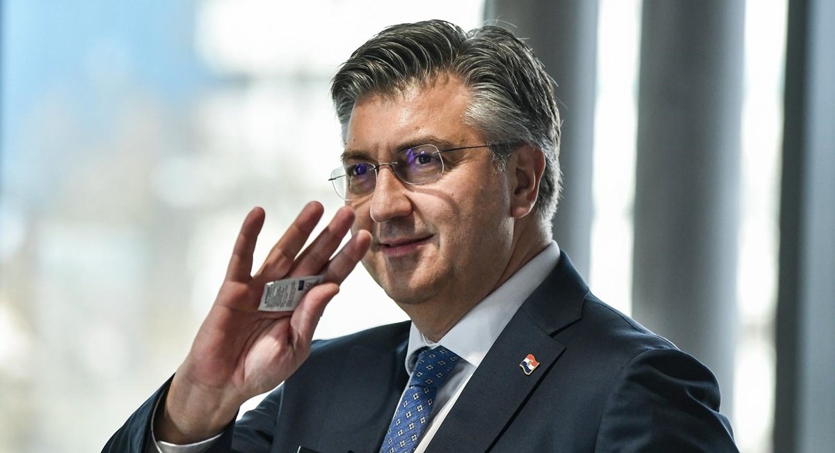 Plenković: Neka nas Božić nadahne snagom kako bismo gradili još uspješniju Hrvatsku