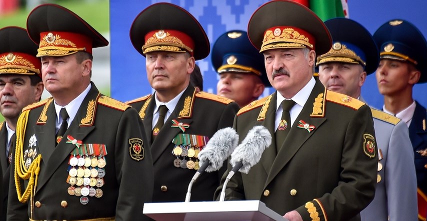 Lukašenko: Svaki čovjek treba znati rukovati oružjem, takva su vremena