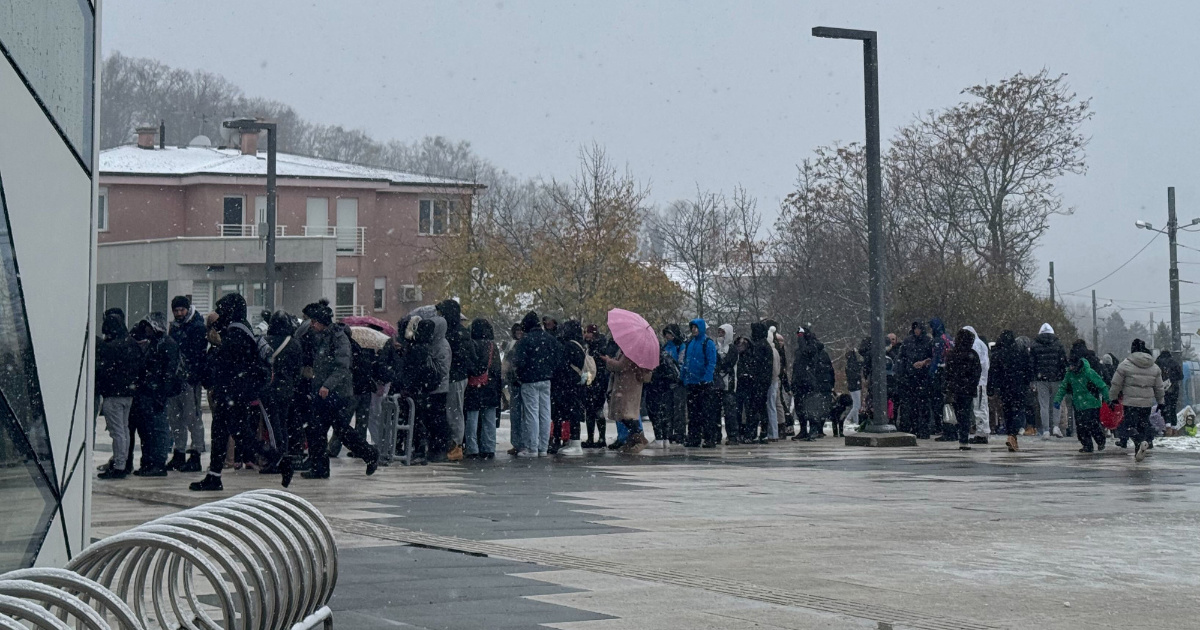Zagrepčani za vikend pojurili na Sljeme, pred žičarom bili veliki redovi