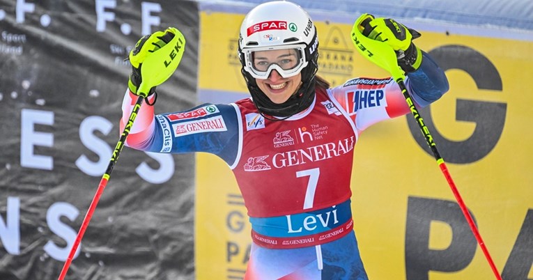Leona Popović druga nakon prve vožnje slaloma u Kranjskoj Gori