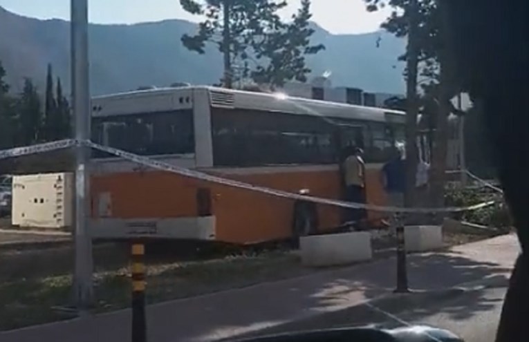 Policija otkrila tko je ukrao autobus kod Dubrovnika i razbio ga