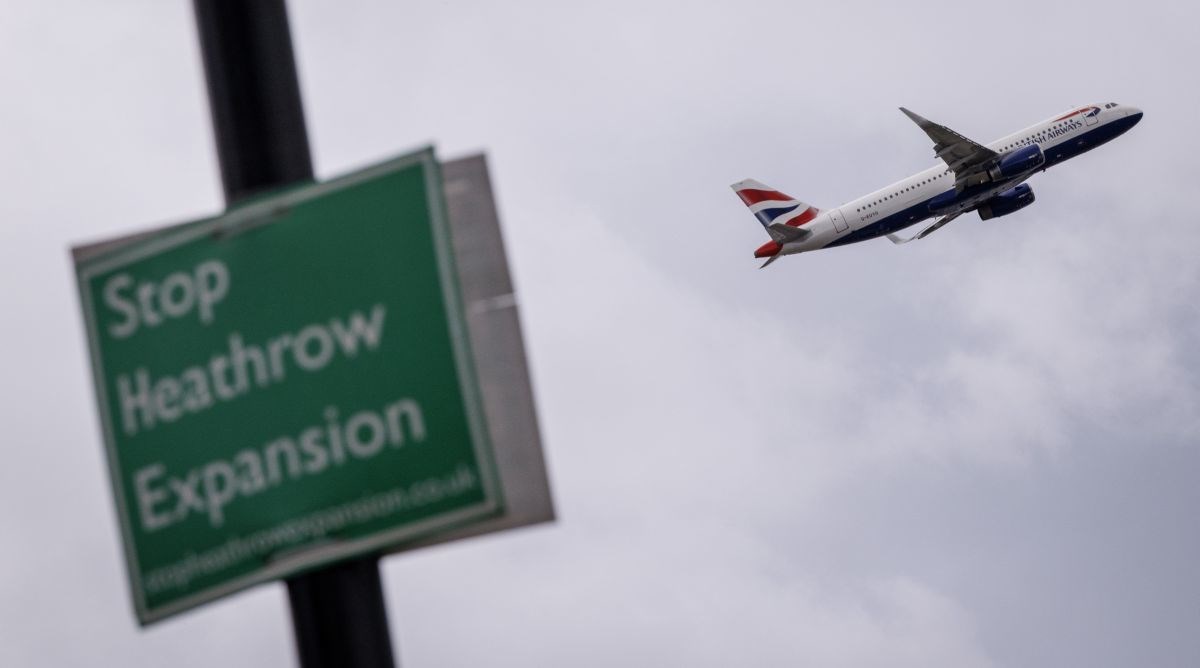 Muškarac u Britaniji uhićen zbog hakerskog napada na europske aerodrome