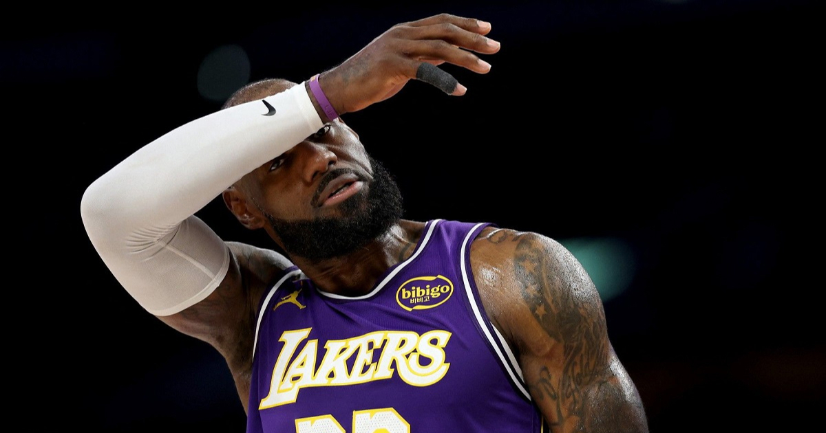 Lakersi propustili riješiti Rocketse. LeBron: Prestar sam za ovo s*anje