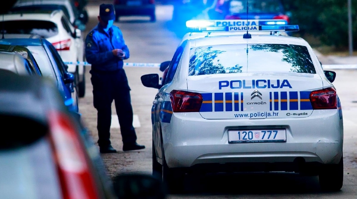 Detalji pucnjave u kafiću u Otočcu, htio ga ubiti ilegalnim pištoljem