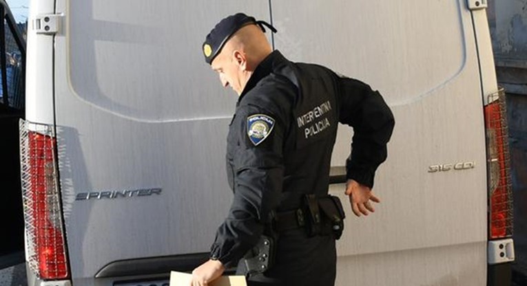 Uhićeni provalnik u policijskoj stanici u Ludbregu razbio i iščupao umivaonik iz zida