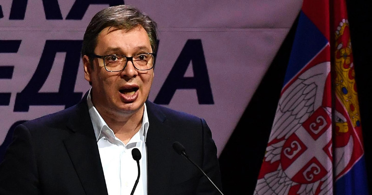 Vučić hitno poslao vojsku u Šid zbog migranata