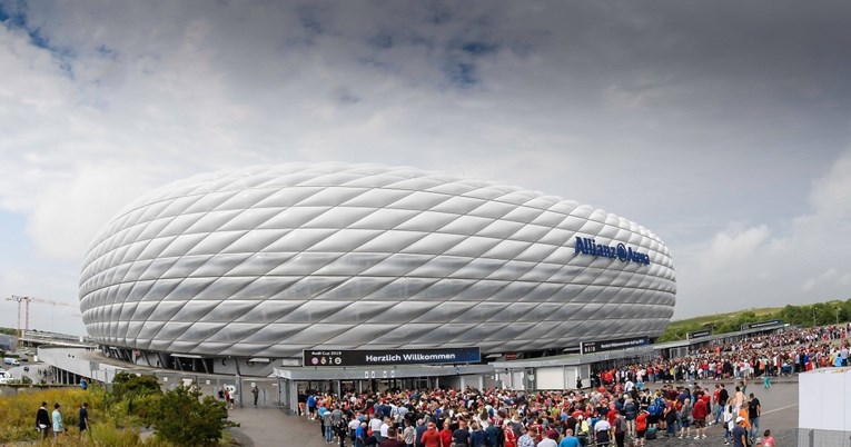 Klubovi Bundeslige smiju primiti 25 tisuća navijača. Bayern je iznimka