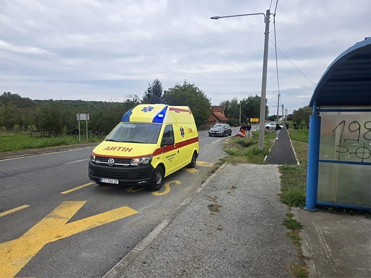 U naletu jurećeg automobila poginula 71-godišnja pješakinja koja je pretrčavala cestu