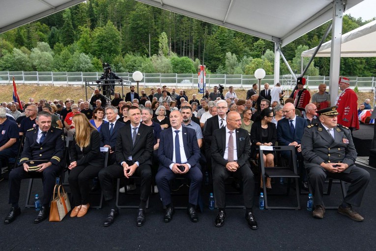 Grlić Radman: Penava se bavi žrtvama, zašto je toliko zanimljiv sastanak s Janšom?