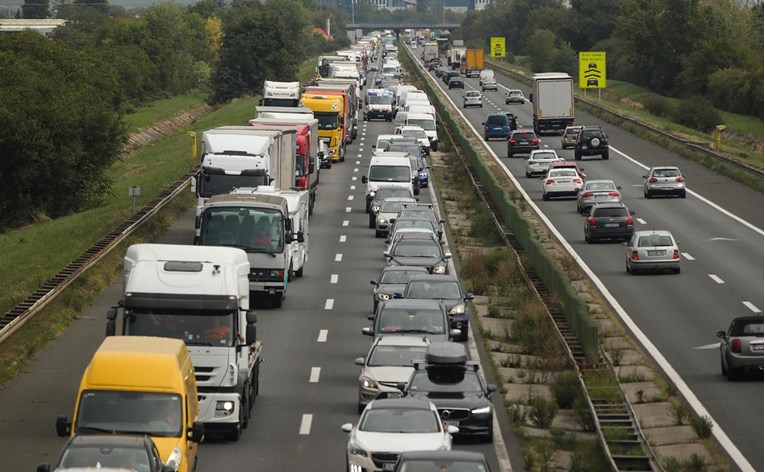 Građani od danas mogu digitalno prijavljivati nepravilnosti u prometu