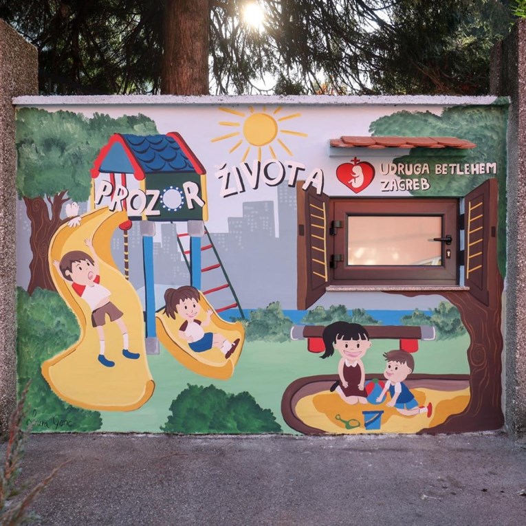 U Zagrebu otvoren prozor za ostavljanje djece. "Ruka pomoći ili trojanski konj?"