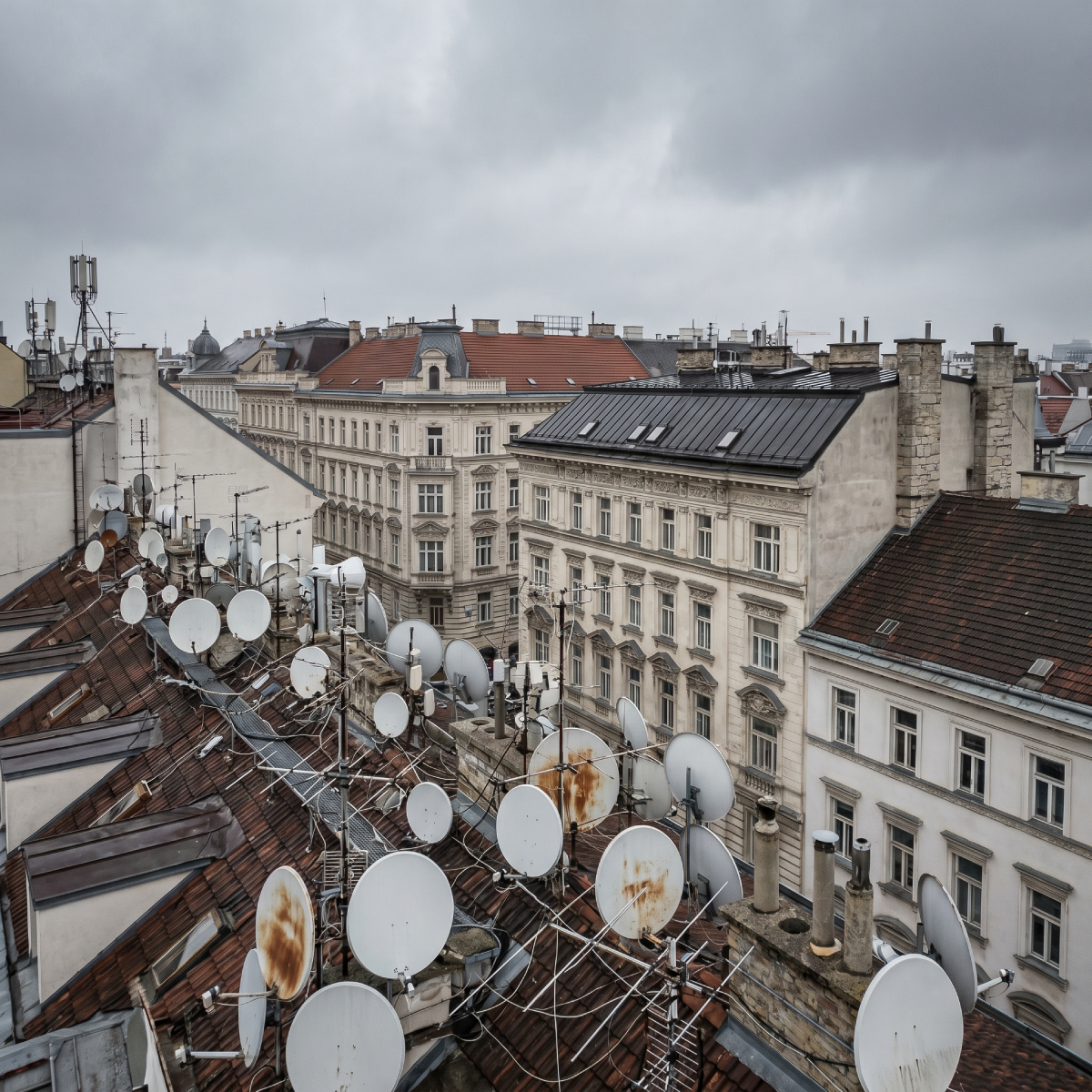 Austrija protjerala tri ruska diplomata zbog 'šume antena' za špijunažu — image 3