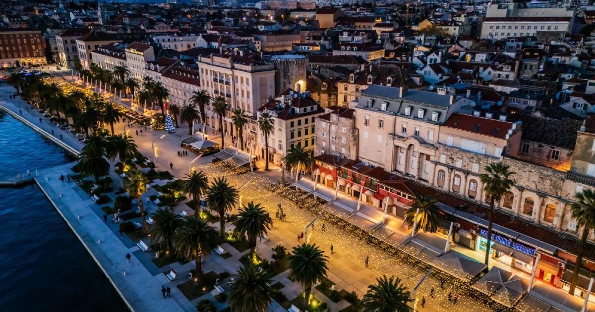 FOTO Pogledajte kako izgleda Advent u Splitu iz zraka 😍