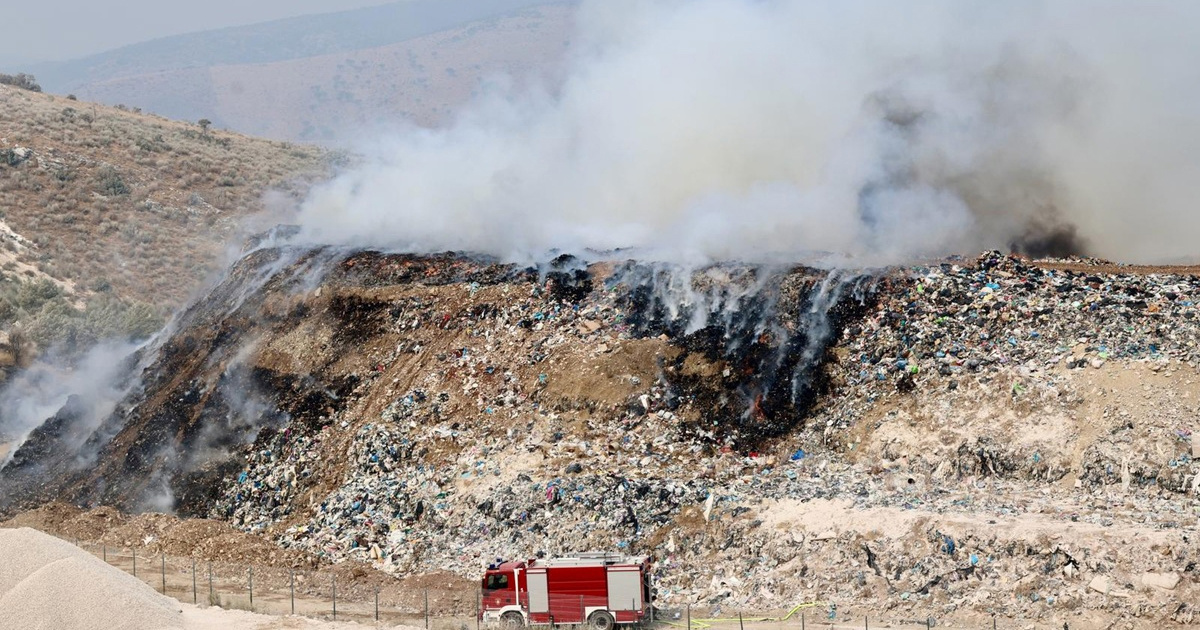 Veliki požar iznad Trogira pod kontrolom, kuće nisu bile ugrožene