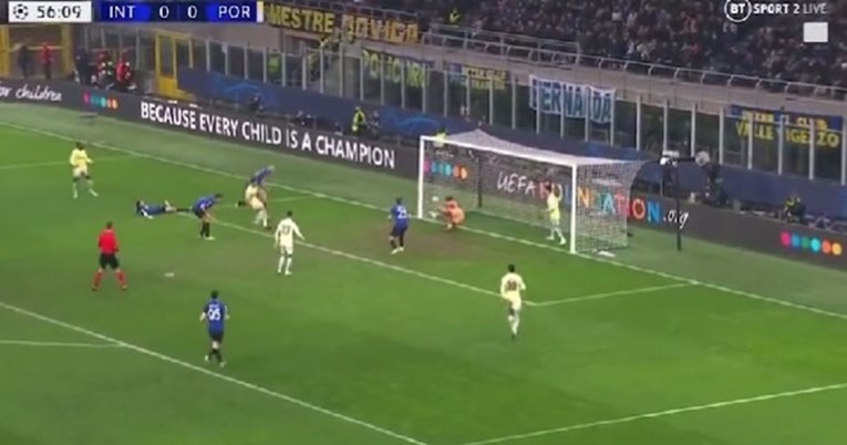 VIDEO Dvije nevjerojatne obrane Interovog golmana u istom napadu
